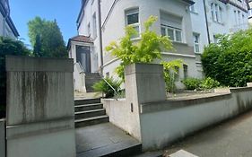 Souterrain Wohnung In Einer Stadtvilla